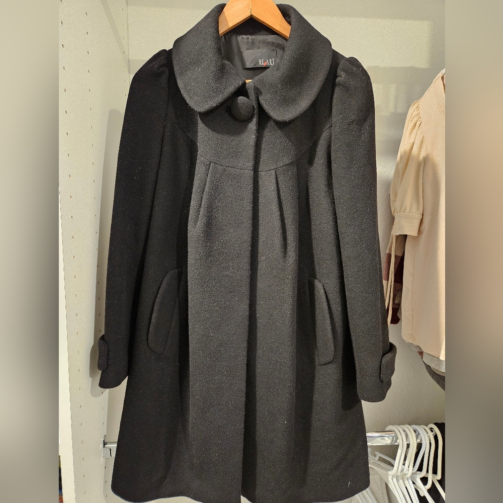 Women's Sz Small Wool Coat Jacket in Black w Oversized Collar and Puff Shoulders